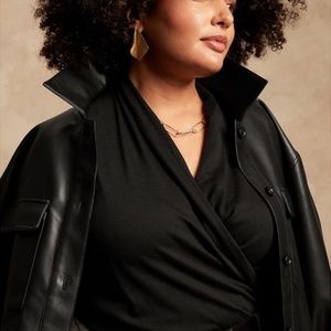 Banana Republic Wool Blend Sleeveless Black Wrap Top Size XS (fits S)